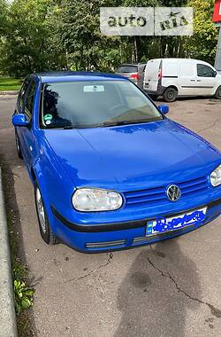 Volkswagen Golf  2001