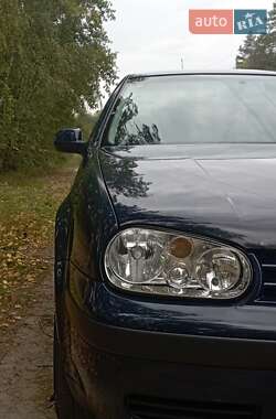 Volkswagen Golf 2003