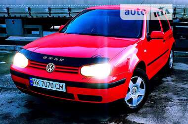 Volkswagen Golf  2002