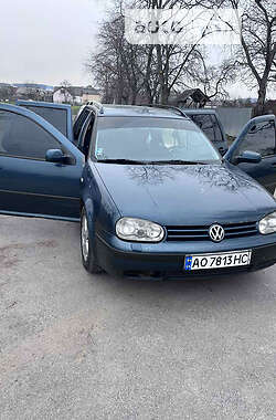 Volkswagen Golf  2001