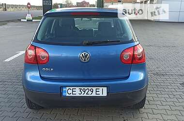 Volkswagen Golf  2004