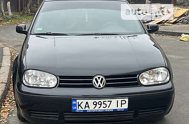 Volkswagen Golf  2002