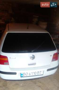 Volkswagen Golf  1998