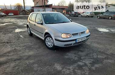 Volkswagen Golf  2000