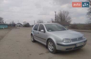 Volkswagen Golf  2000