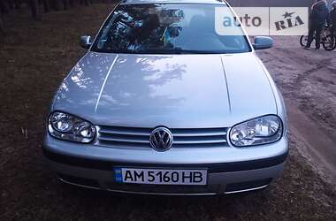 Volkswagen Golf  2002