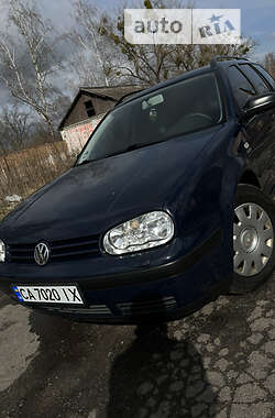 Volkswagen Golf  2002