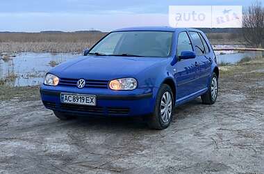 Volkswagen Golf  2000