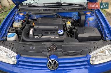 Volkswagen Golf  2002