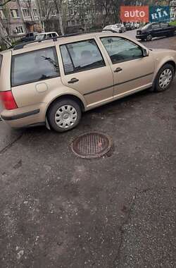 Volkswagen Golf  2000