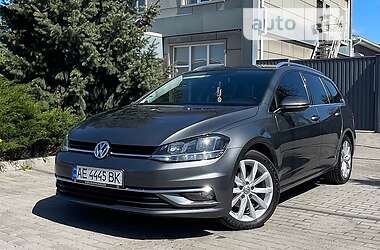 Volkswagen Golf  2017