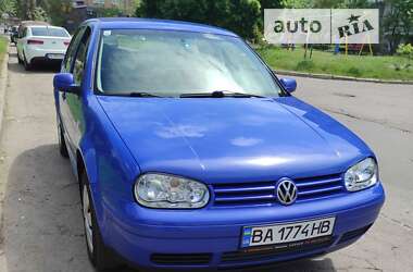 Volkswagen Golf  2000