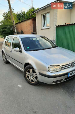 Volkswagen Golf 2002
