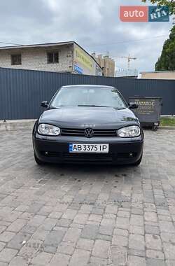 Volkswagen Golf 2003