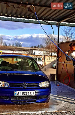 Volkswagen Golf 2003