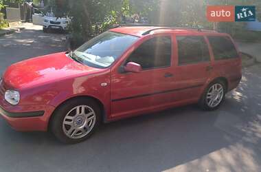 Volkswagen Golf  2002