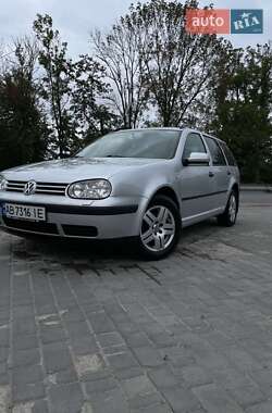 Volkswagen Golf  2001