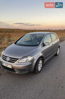 Volkswagen Golf  2005