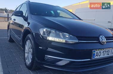 Volkswagen Golf  2020
