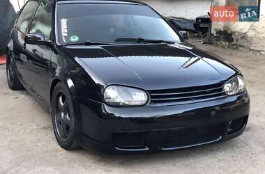 Volkswagen Golf  2002