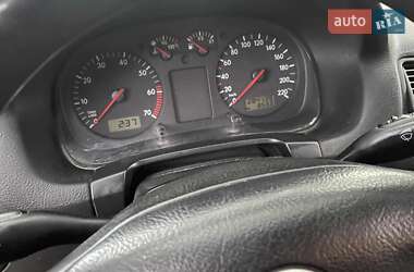 Volkswagen Golf  2000