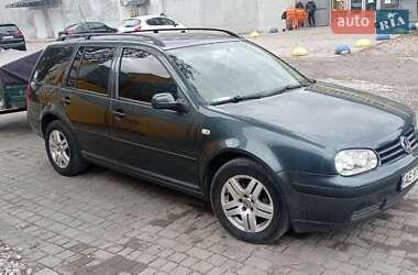 Volkswagen Golf  2003