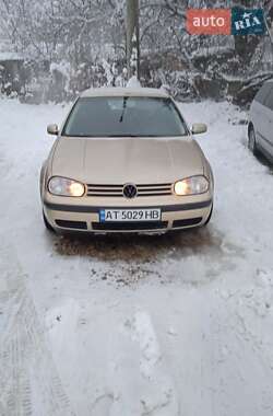 Volkswagen Golf  2002