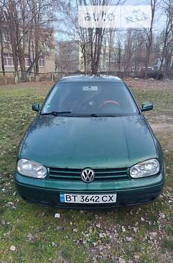 Volkswagen Golf  2003