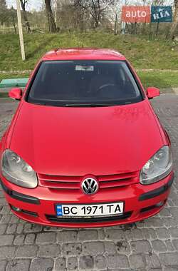Volkswagen Golf  2004