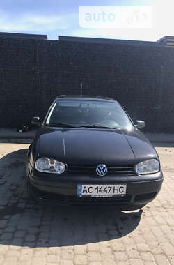 Volkswagen Golf  2000