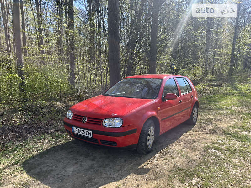 Volkswagen Golf 1999 року в Чернівцях