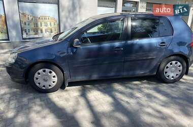 Volkswagen Golf 2004