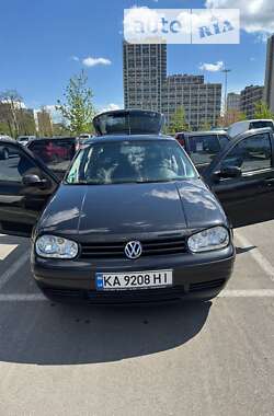 Volkswagen Golf  2003