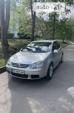 Volkswagen Golf  2005