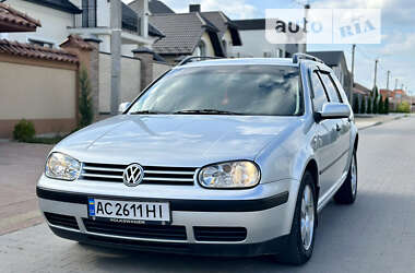 Volkswagen Golf  2004