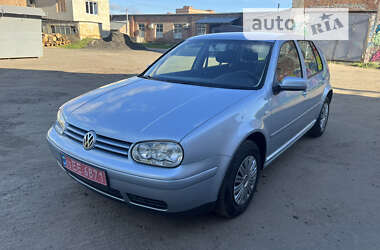 Volkswagen Golf  2003