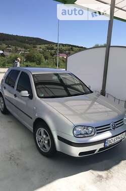 Volkswagen Golf  2000