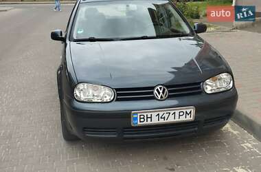 Volkswagen Golf  2003