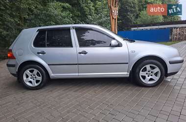 Volkswagen Golf 2002