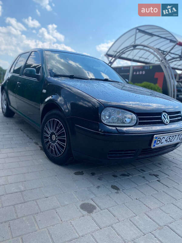 Volkswagen Golf 1998 года в Львове