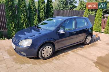 Volkswagen Golf 2004