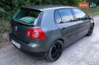 Volkswagen Golf  2003