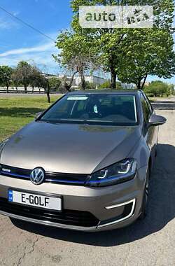 Volkswagen Golf  2016