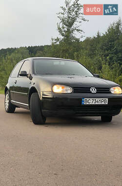 Volkswagen Golf  2002