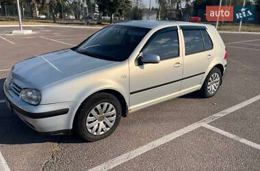 Volkswagen Golf  2000