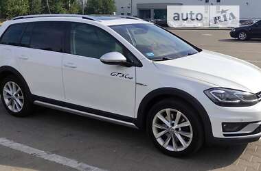 Volkswagen Golf  2017