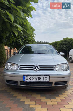 Volkswagen Golf  2001