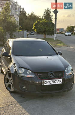 Volkswagen Golf  2005