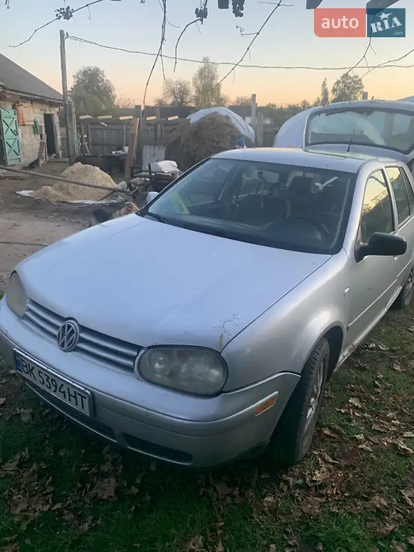 Volkswagen Golf 2003