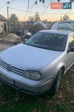 Volkswagen Golf 2003